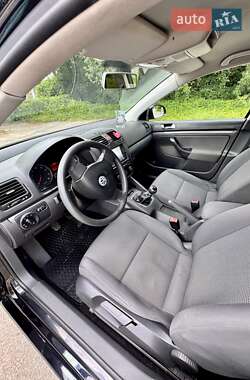 Седан Volkswagen Jetta 2008 в 