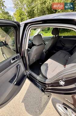 Седан Volkswagen Jetta 2008 в 