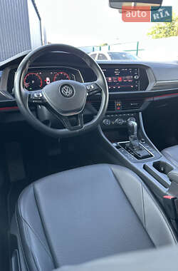 Седан Volkswagen Jetta 2019 в 