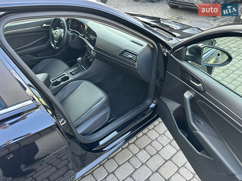 Седан Volkswagen Jetta 2019 в Білогородці