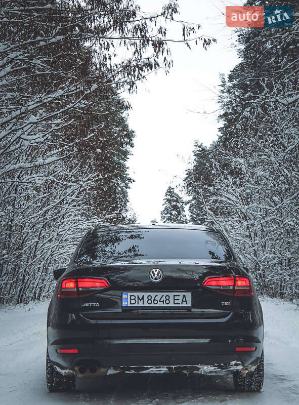 Седан Volkswagen Jetta 2015 в Лебедині