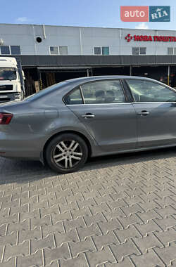 Седан Volkswagen Jetta 2017 в 