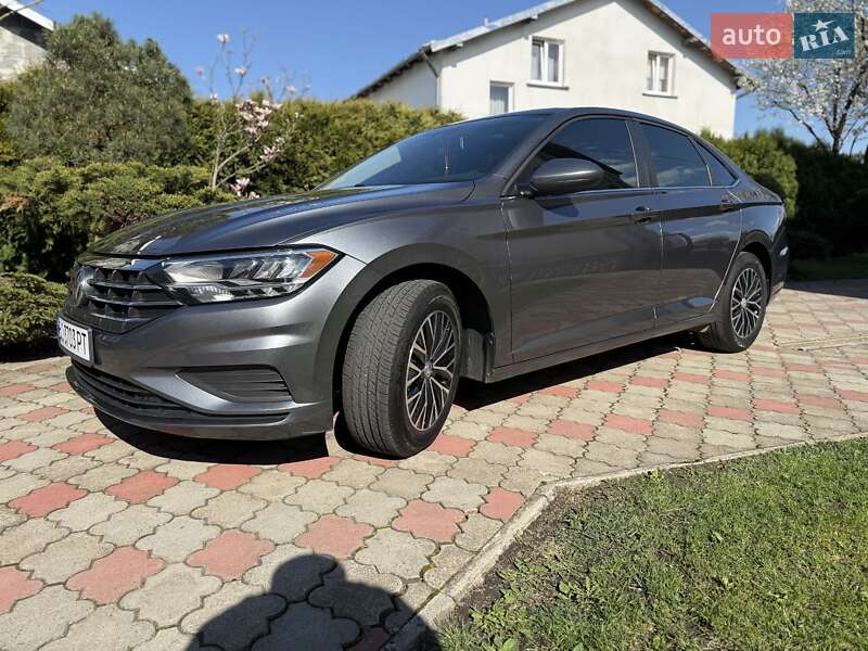 Седан Volkswagen Jetta 2019 в Стрые