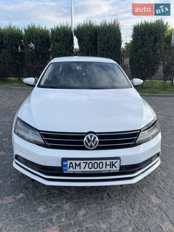 Седан Volkswagen Jetta 2016 в Житомире