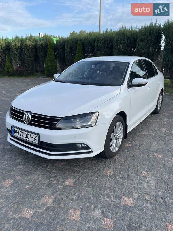 Седан Volkswagen Jetta 2016 в Житомире