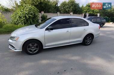 Седан Volkswagen Jetta 2015 в 