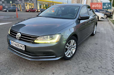 Седан Volkswagen Jetta 2016 в Киеве