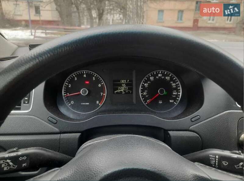 Седан Volkswagen Jetta 2011 в Кременчуці фото 8 Седан Volkswagen Jetta 2011 в Кременчуці