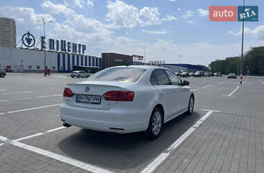 Седан Volkswagen Jetta 2014 в 