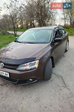 Седан Volkswagen Jetta 2012 в Дніпрі