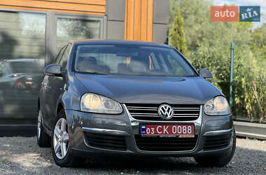 Седан Volkswagen Jetta 2006 в Дрогобичі