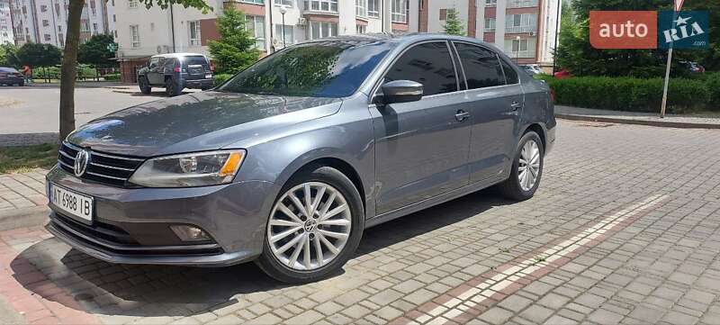 Седан Volkswagen Jetta 2014 в Івано-Франківську