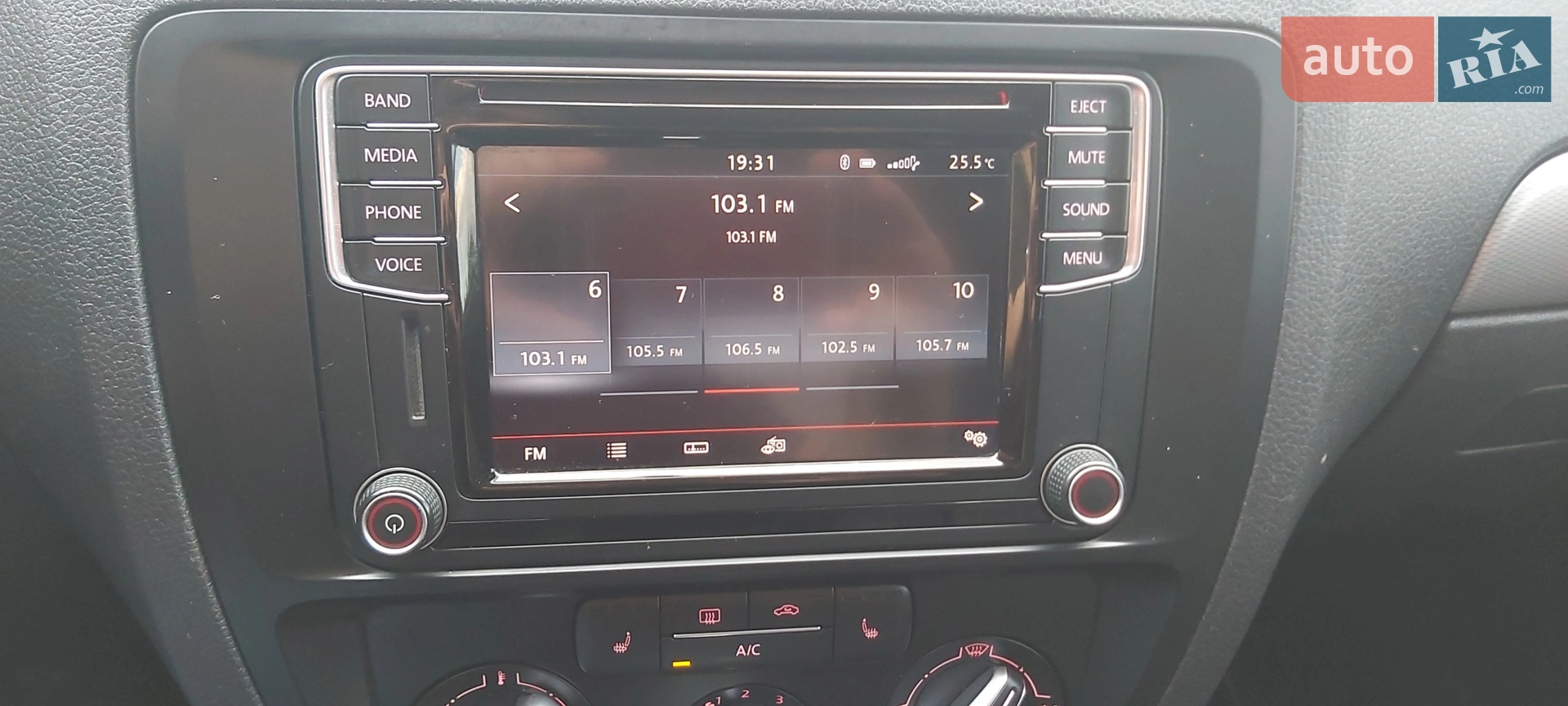 2016 Volkswagen Jetta - мініатюра 24