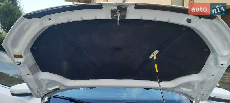 Седан Volkswagen Jetta 2016 в Києві