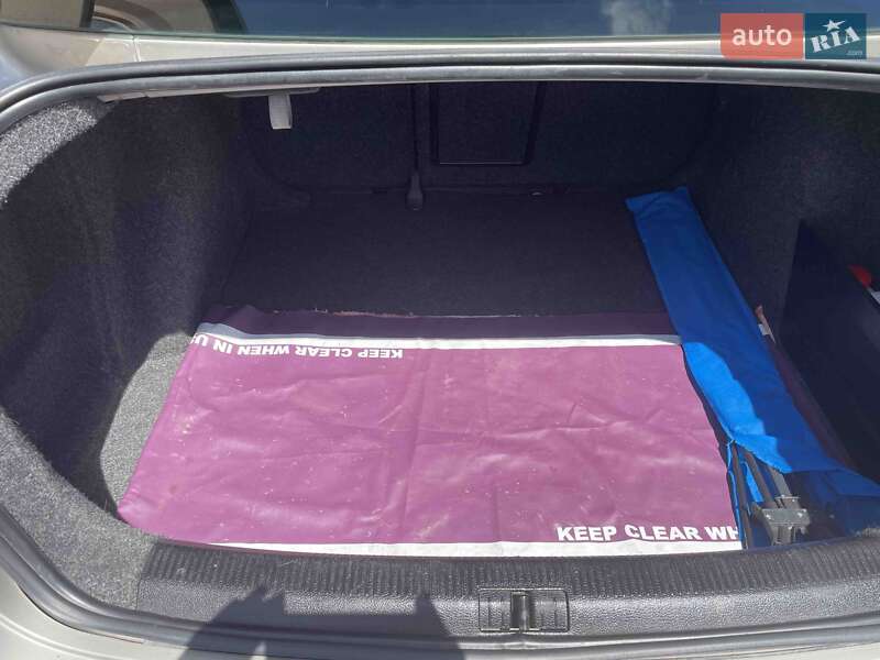 Седан Volkswagen Jetta 2007 в Рокитному