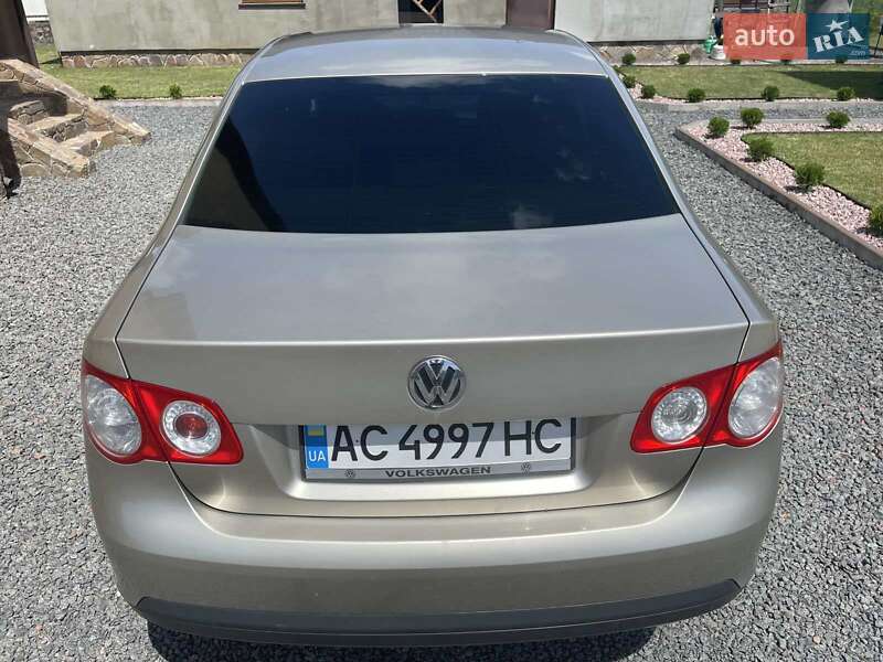 Седан Volkswagen Jetta 2007 в Рокитному