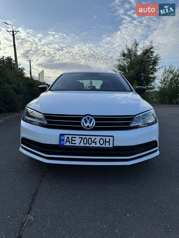 Седан Volkswagen Jetta 2016 в Кривому Розі