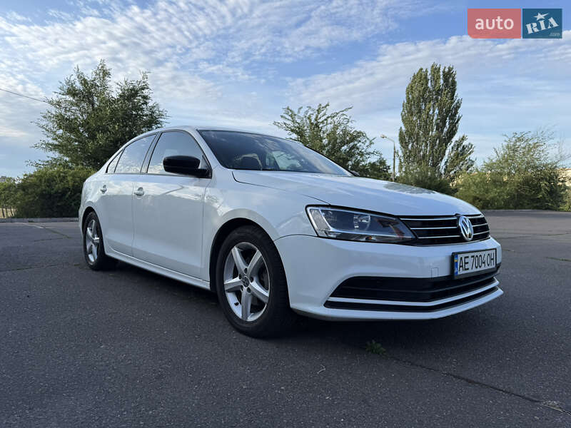 Седан Volkswagen Jetta 2016 в Кривому Розі