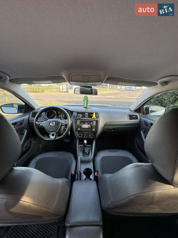Седан Volkswagen Jetta 2016 в Кривому Розі