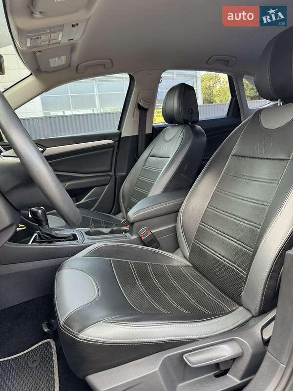 Седан Volkswagen Jetta 2018 в Кривому Розі