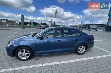 Седан Volkswagen Jetta 2016 в 