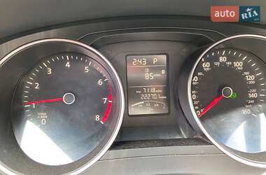 Седан Volkswagen Jetta 2014 в 