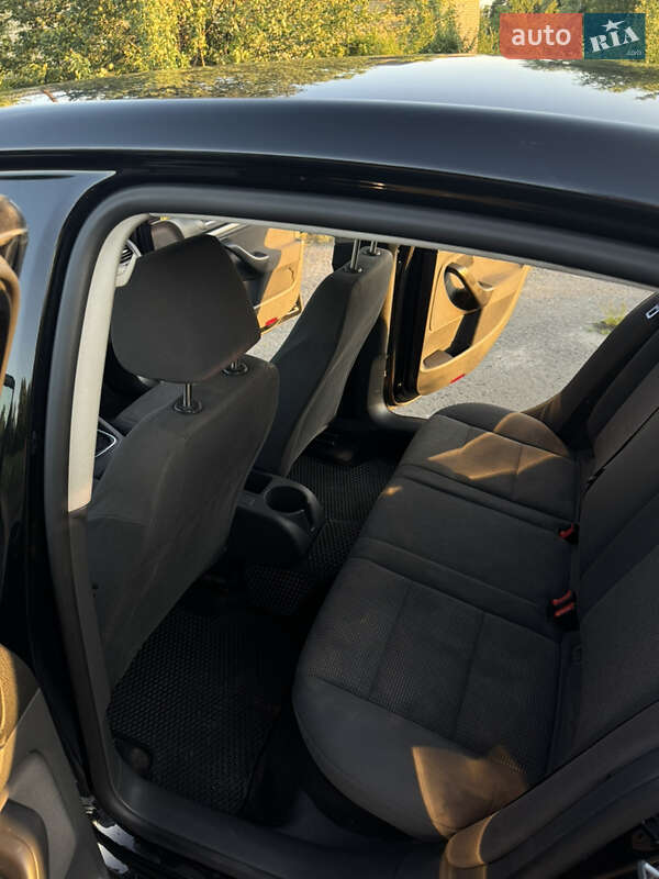 Седан Volkswagen Jetta 2007 в Луцьку