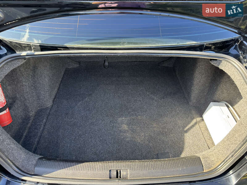 Седан Volkswagen Jetta 2007 в Луцьку