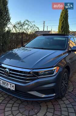 Седан Volkswagen Jetta 2019 в Львові