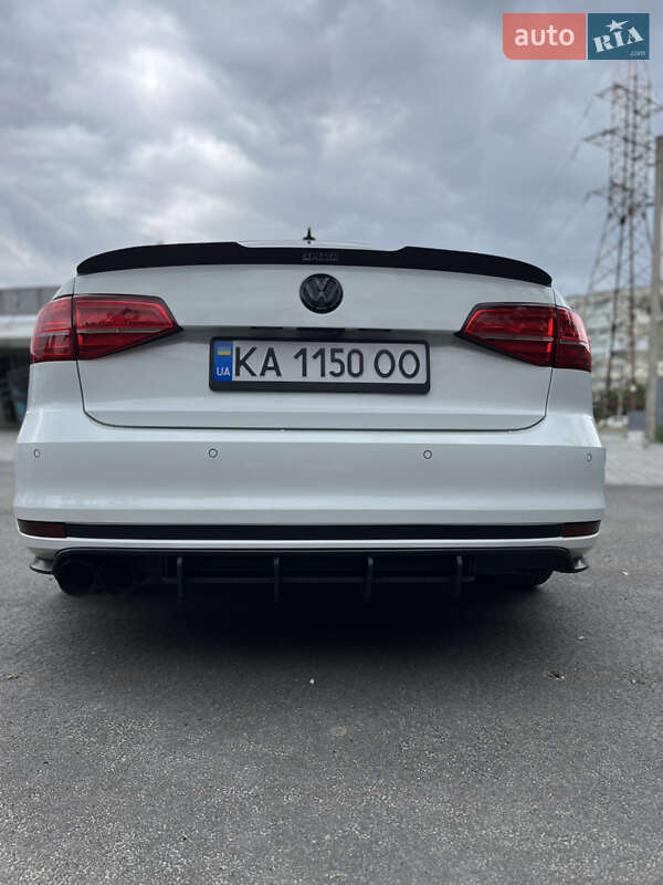 Седан Volkswagen Jetta 2017 в Полтаве