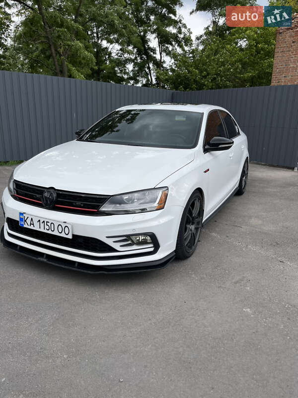 Седан Volkswagen Jetta 2017 в Полтаве
