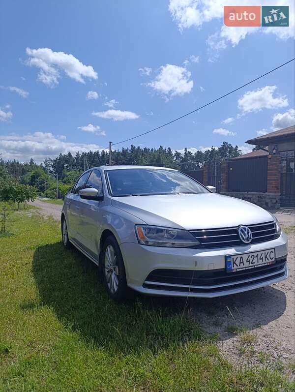 Седан Volkswagen Jetta 2016 в Киеве