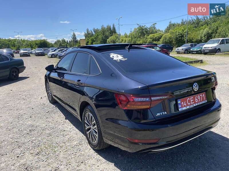 Седан Volkswagen Jetta 2019 в Львове