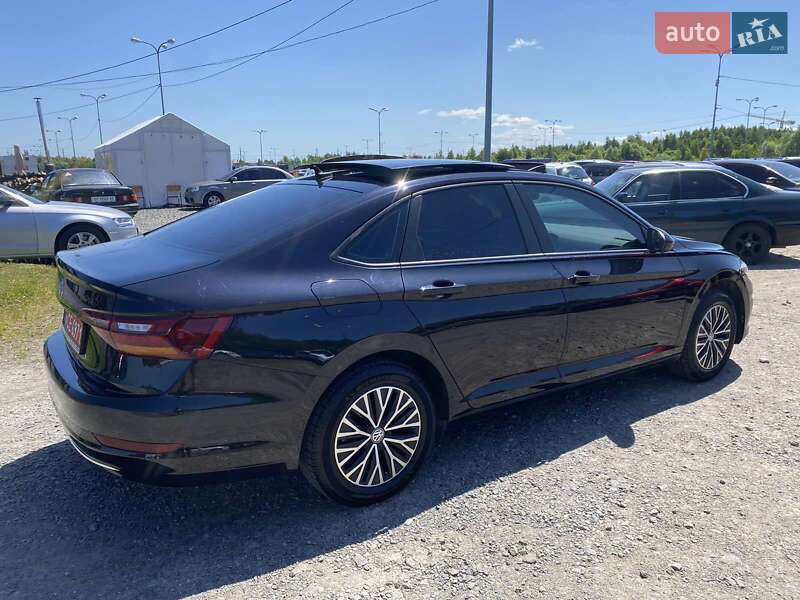 Седан Volkswagen Jetta 2019 в Львове