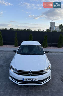 Седан Volkswagen Jetta 2014 в Дніпрі