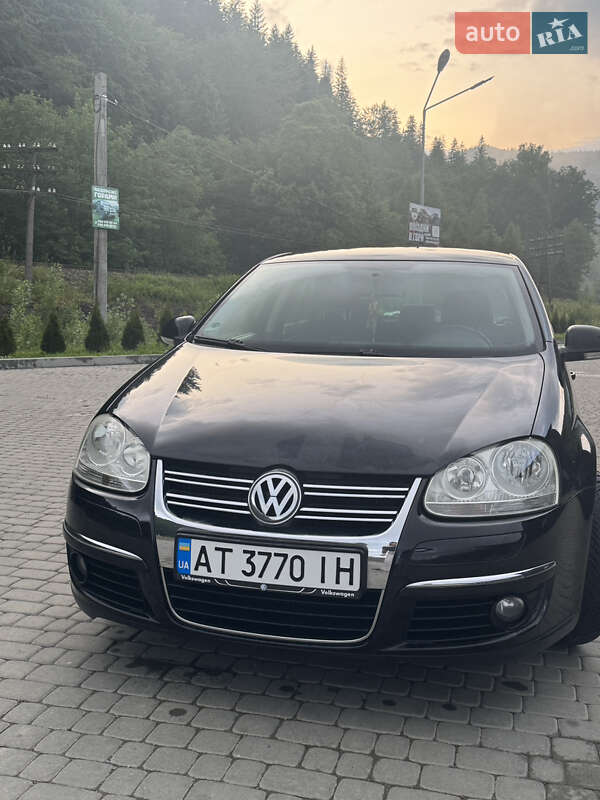 Седан Volkswagen Jetta 2006 в Микуличине