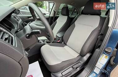 Седан Volkswagen Jetta 2016 в 