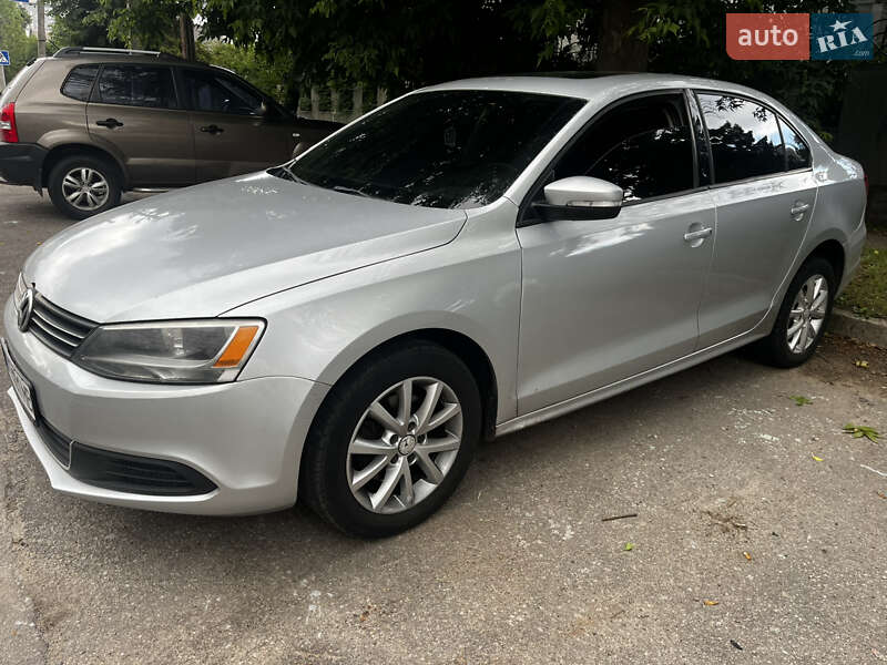 Седан Volkswagen Jetta 2010 в Харькове