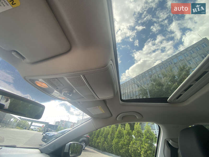 Седан Volkswagen Jetta 2012 в Днепре