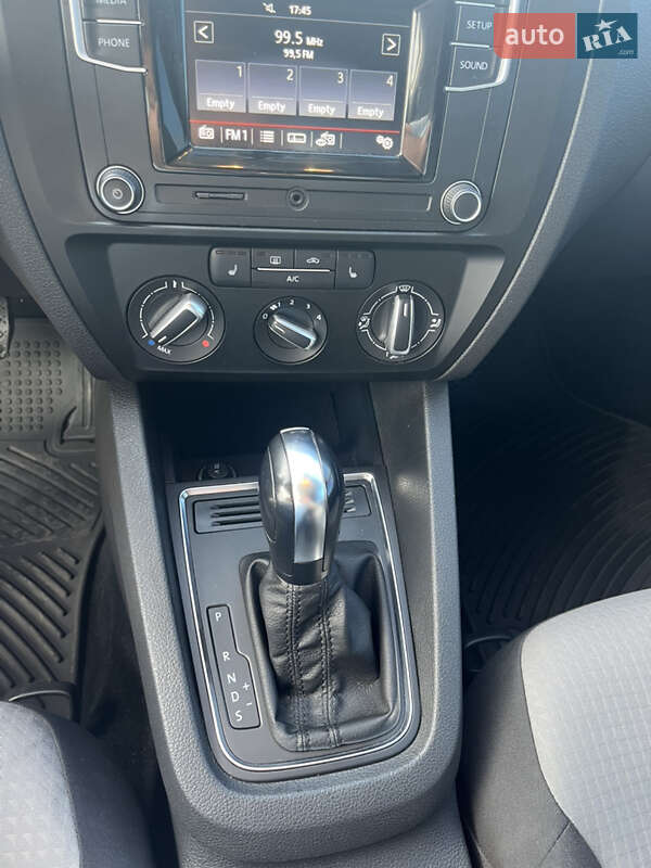 Седан Volkswagen Jetta 2017 в Полтаві