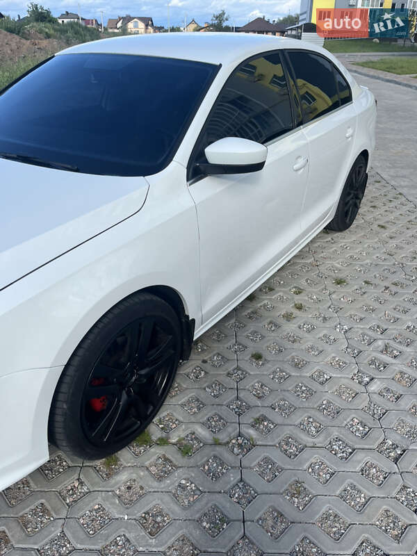 Седан Volkswagen Jetta 2017 в Полтаві