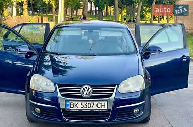 Седан Volkswagen Jetta 2008 в Ровно