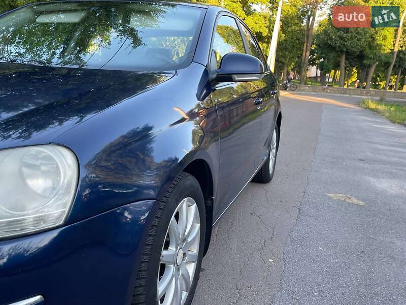 Седан Volkswagen Jetta 2008 в Ровно