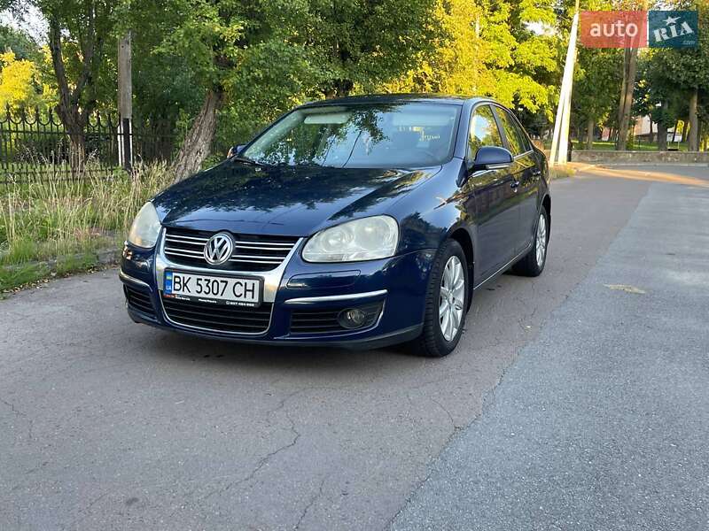 Седан Volkswagen Jetta 2008 в Ровно