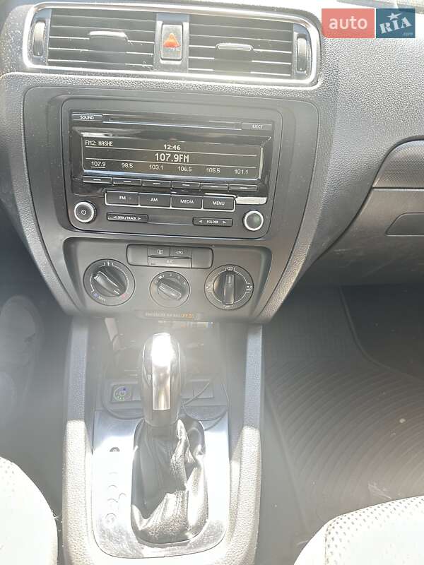 Седан Volkswagen Jetta 2012 в Киеве