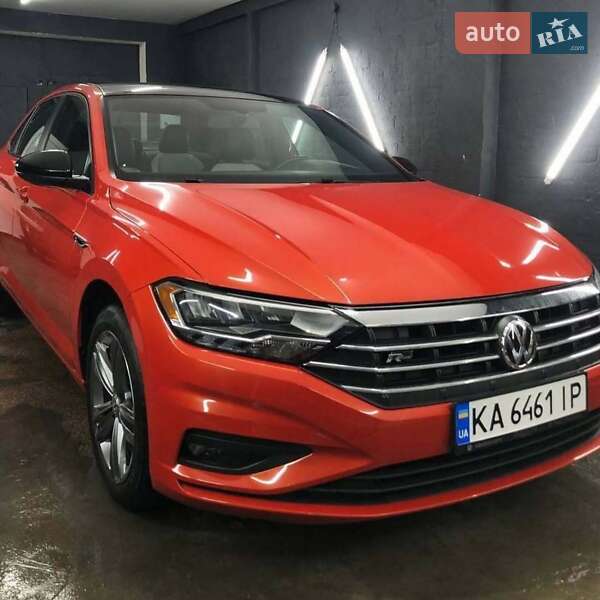 Седан Volkswagen Jetta 2019 в Львові