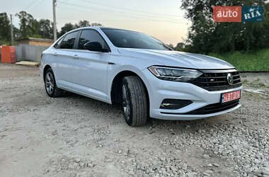 Седан Volkswagen Jetta 2018 в Львове