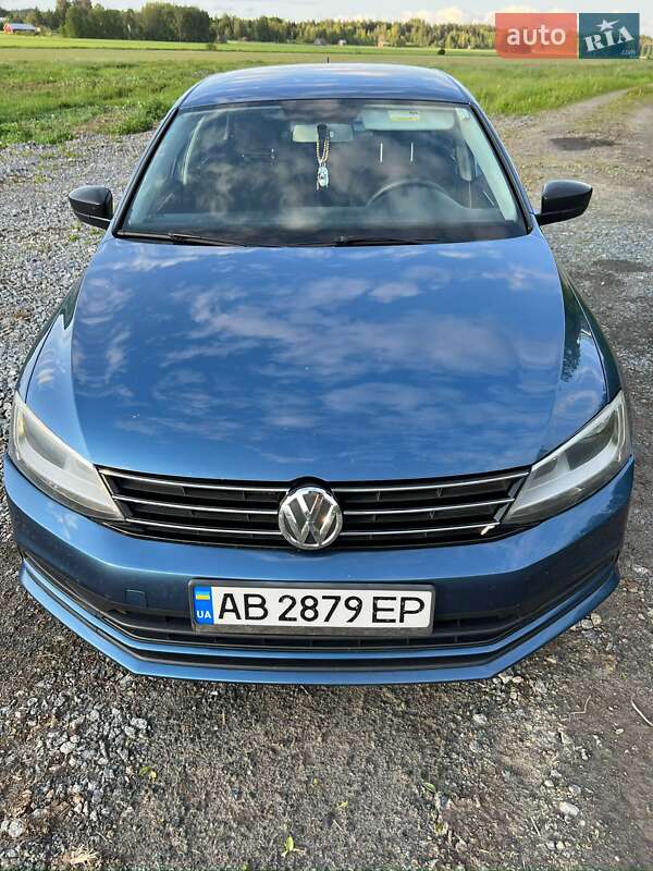 Седан Volkswagen Jetta 2016 в Львові