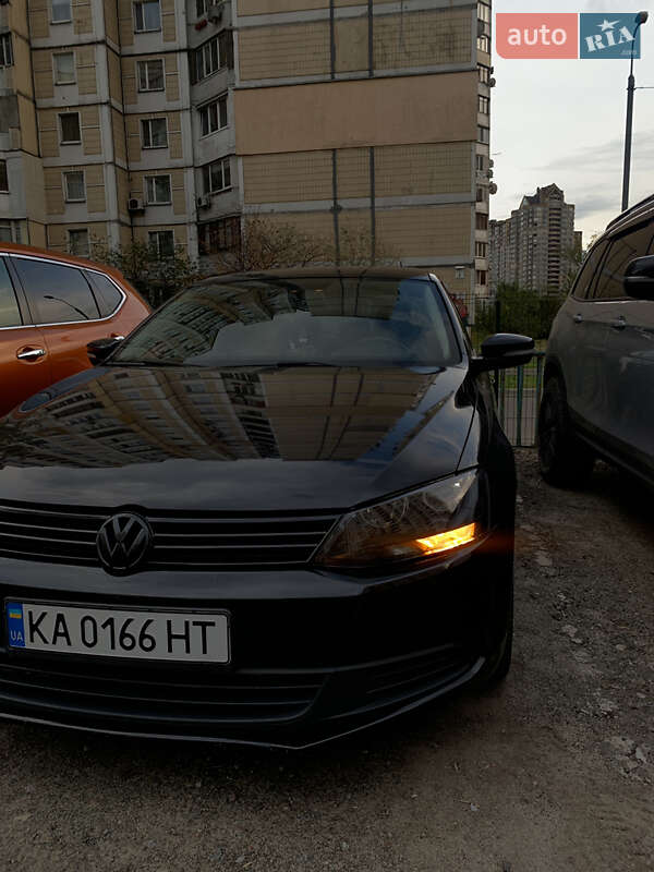 Седан Volkswagen Jetta 2011 в Києві
