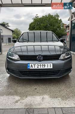Седан Volkswagen Jetta 2013 в Івано-Франківську